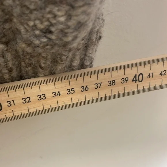 Aritzia - Wilfred Free - Wool Alpaca Blend Cardigan Sweater - Grey / Black - XS - Picture 11 of 13